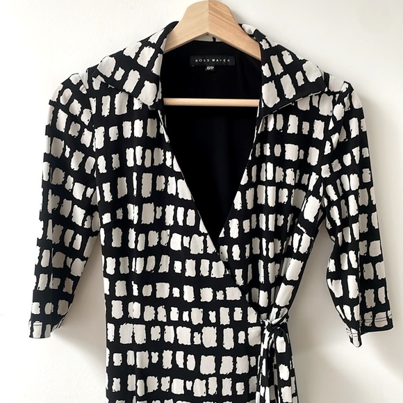Ross Mayer wrap back white print dress, 3/4 sleeves, collar, made in Canada  XS - Picture 2 of 10